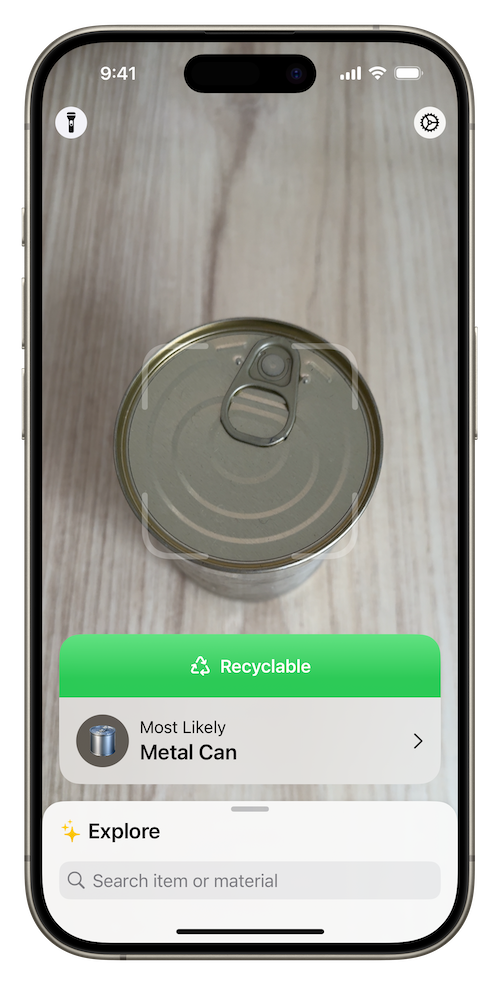 Camera detecting a metal can as recyclable